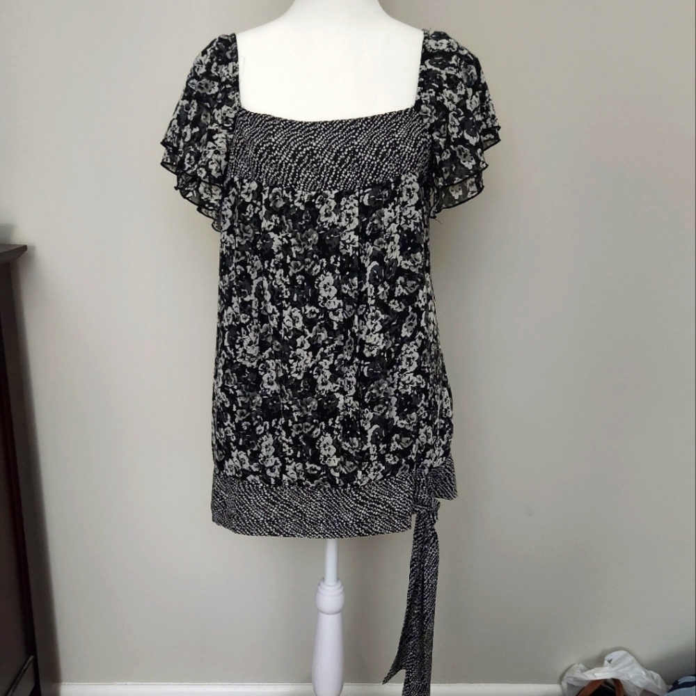 Apt 9 Black and White Peasant Blouse Short Flutter Sleeves Summer Top Size M